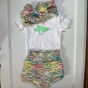 Girls | 0-3 month | fishing lures | watercolor | bow, onesie, diaper cover